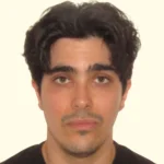 Portrait of a multilingual handyman with experience in maintenance, moving, and technical services.