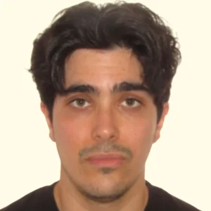 Portrait of a multilingual handyman with experience in maintenance, moving, and technical services.